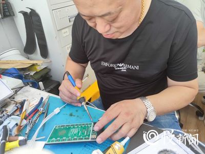 维修老师傅眼中的手机20年 从BB机到iPhone 12的通讯设备变迁